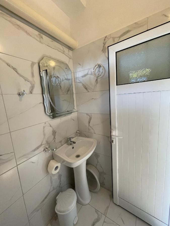 Villa Xhevdet Sarandë Exterior foto